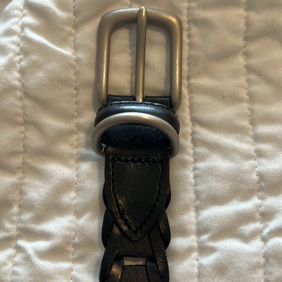 BLACK LEATHER BELT•BLACK•26” FROM BUCKLE•GENUINE LEATHER•NEW CONDITION - Picture 2 of 6